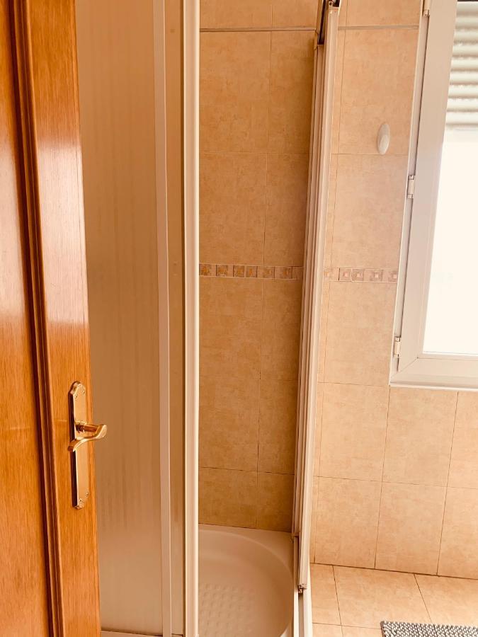 Estudios Blanmart 桑坦德 外观 照片